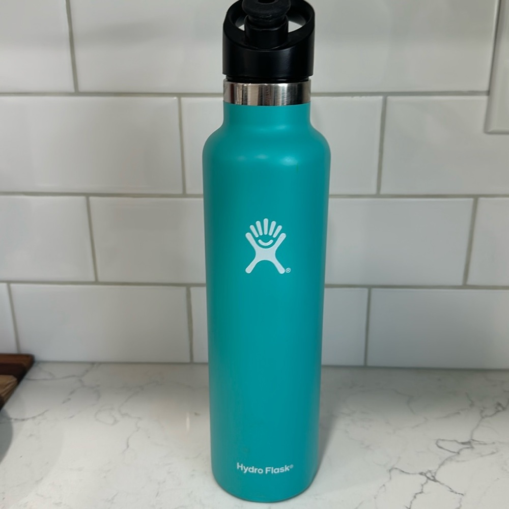 Hydroflask 24 oz standrad mouth in Mint